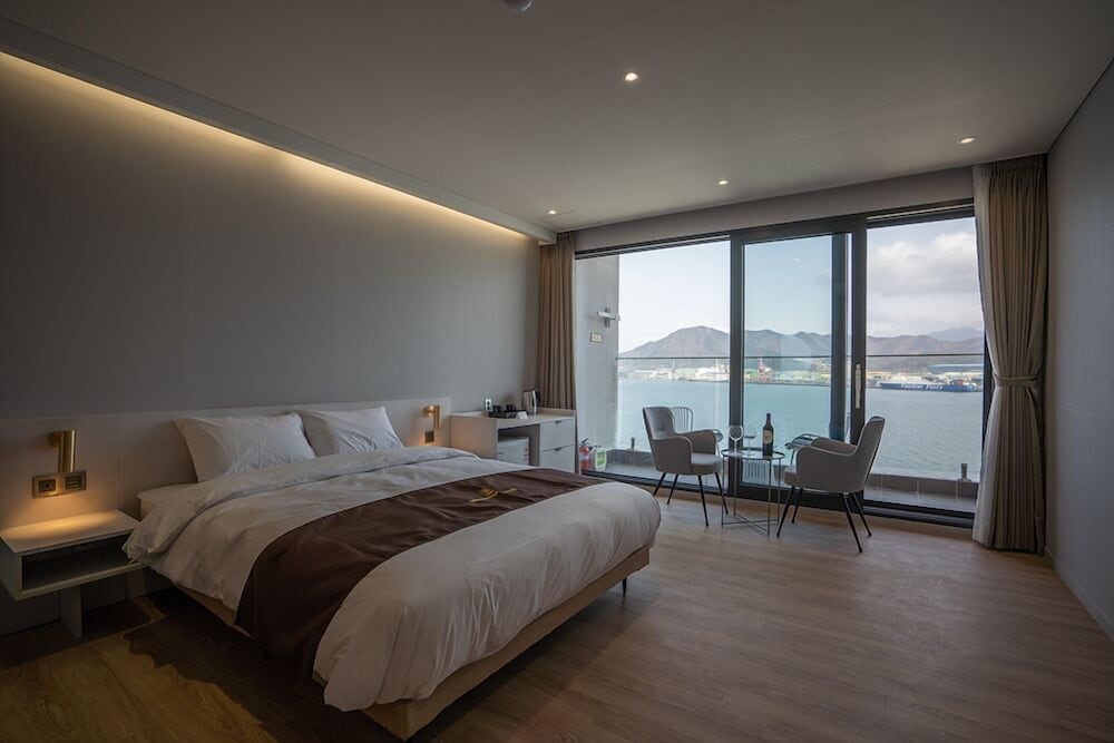 STANDARD, DOUBLE BED, OCEAN VIEW