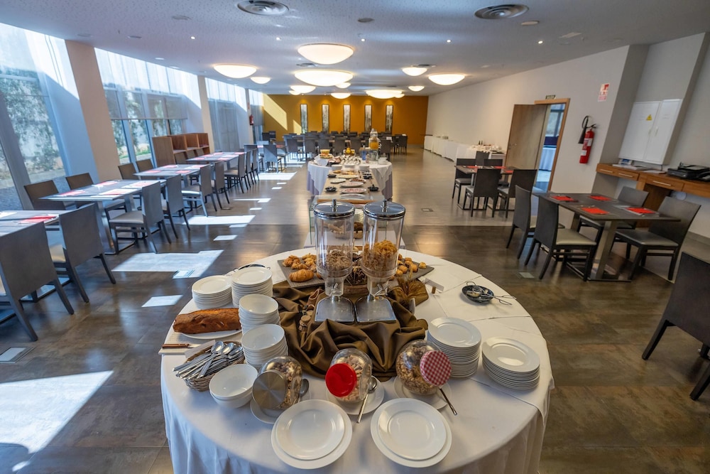 Hotel Ciudad de Ponferrada 58/72