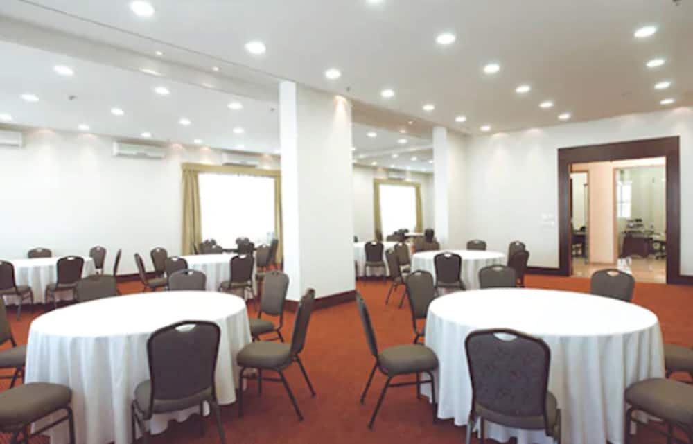 LUZ PLAZA 36/55