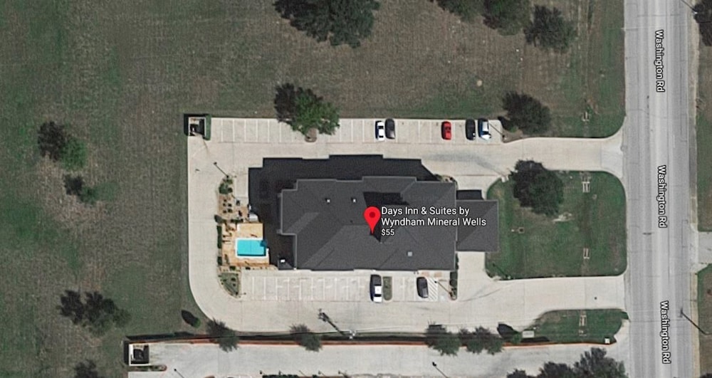 Days Inn & Suites by Wyndham Mineral Wells 4/37