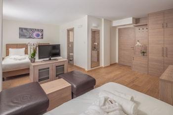 1 BEDROOM, SUPERIOR, SUITE