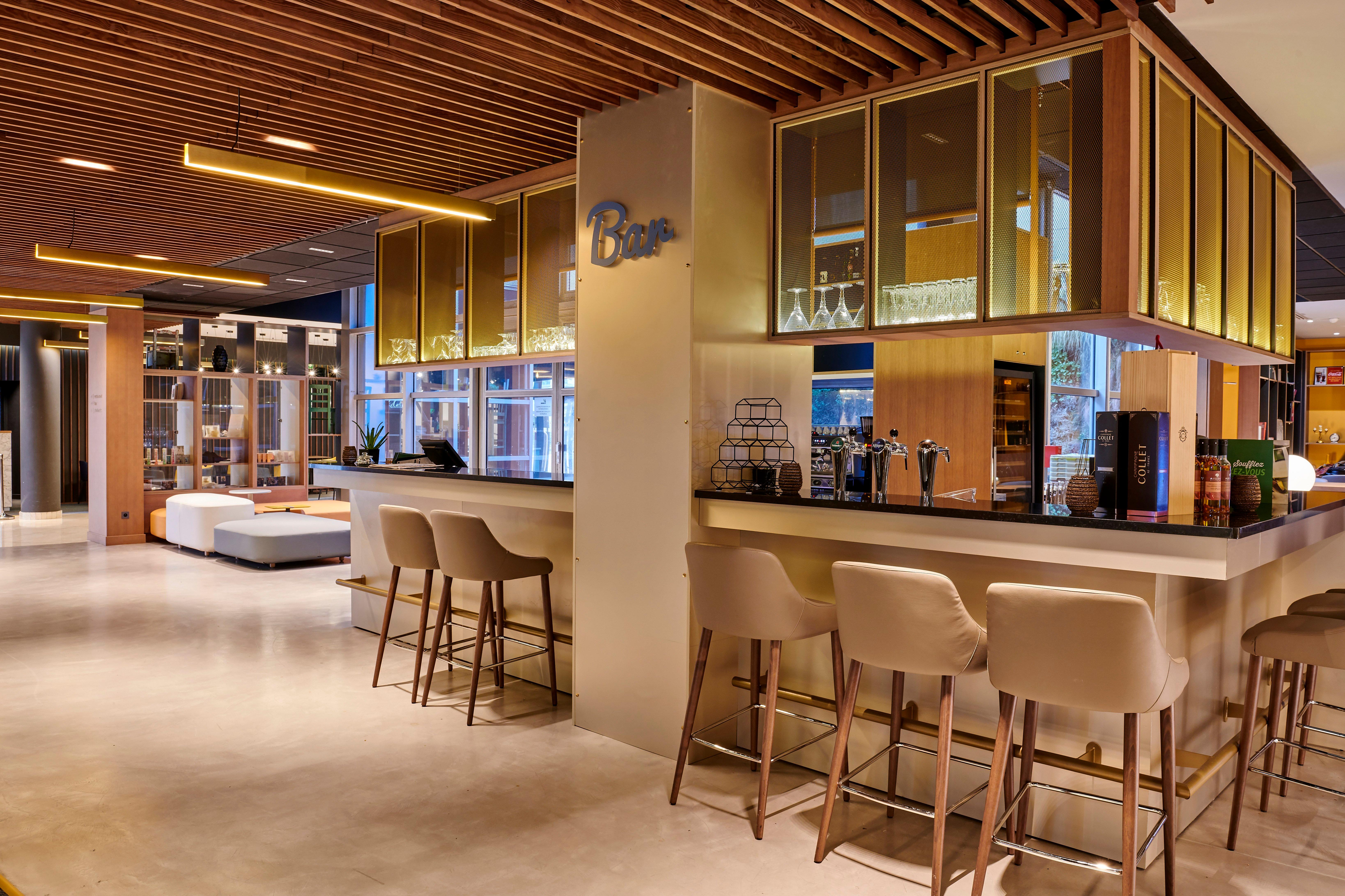 HOLIDAY INN PARIS MARNE LA VALLEE 34/50