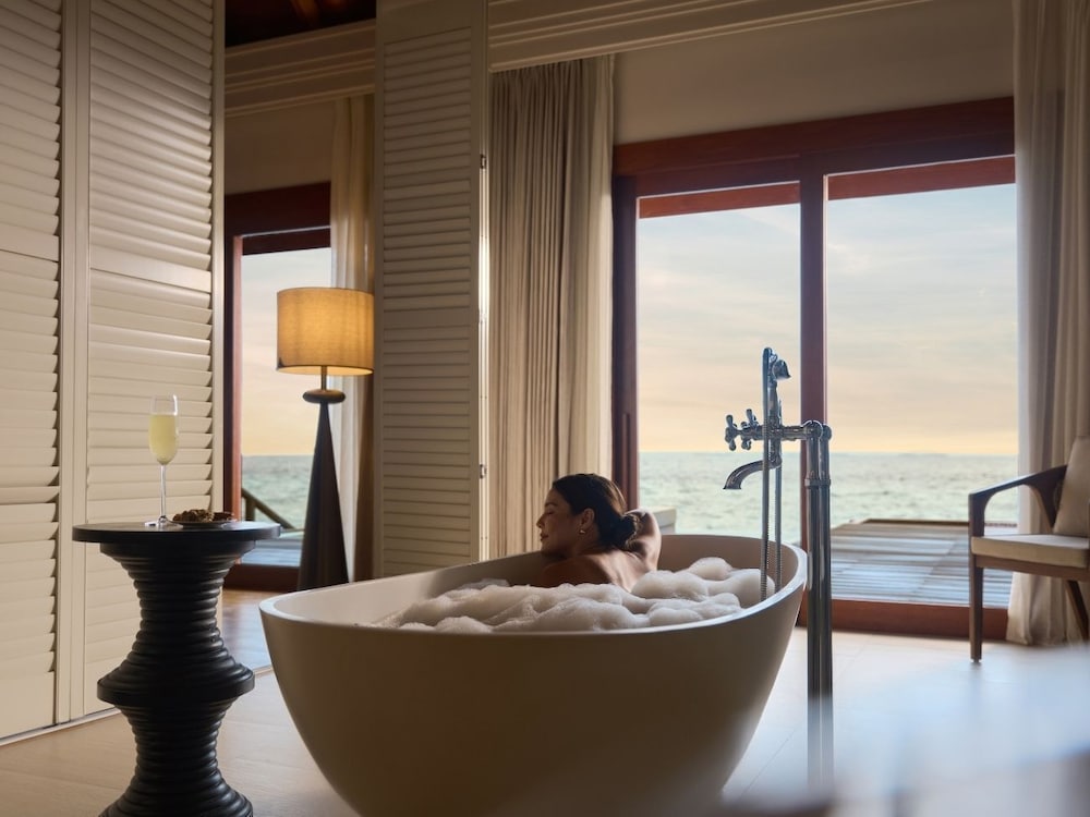 Dusit Thani Maldives 39/66