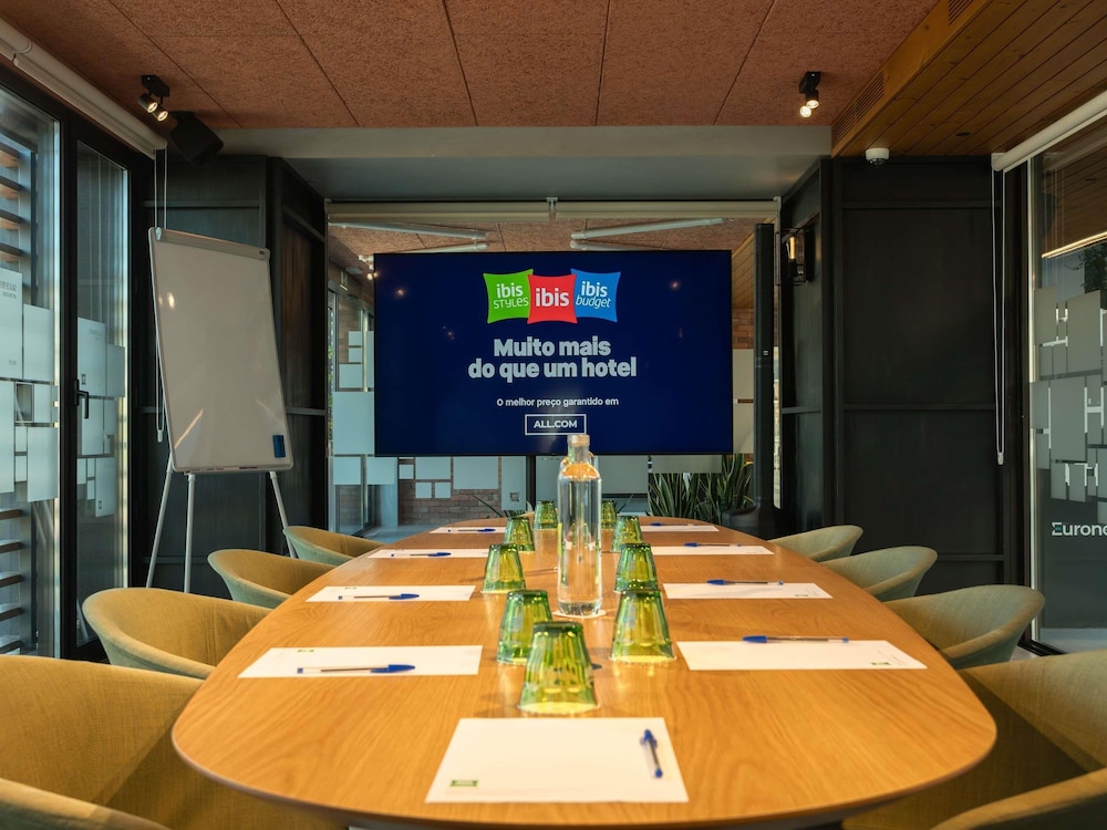 Ibis Styles Lisboa Aeroporto 48/61