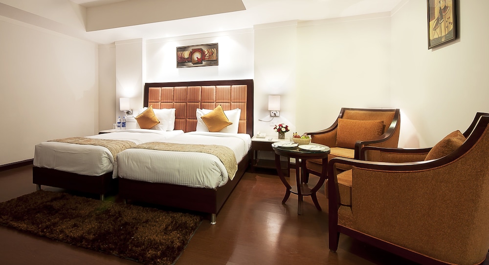 The Golden Plaza Hotel Spa 5/35
