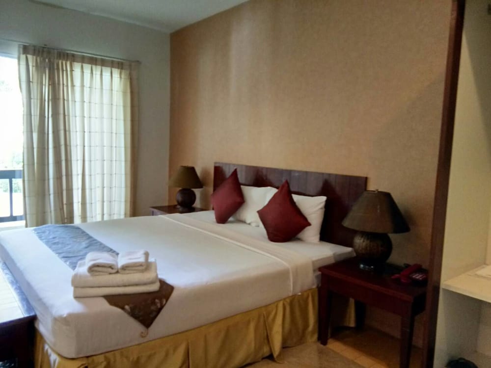 Golden Pine Beach Resort and Spa 17/61