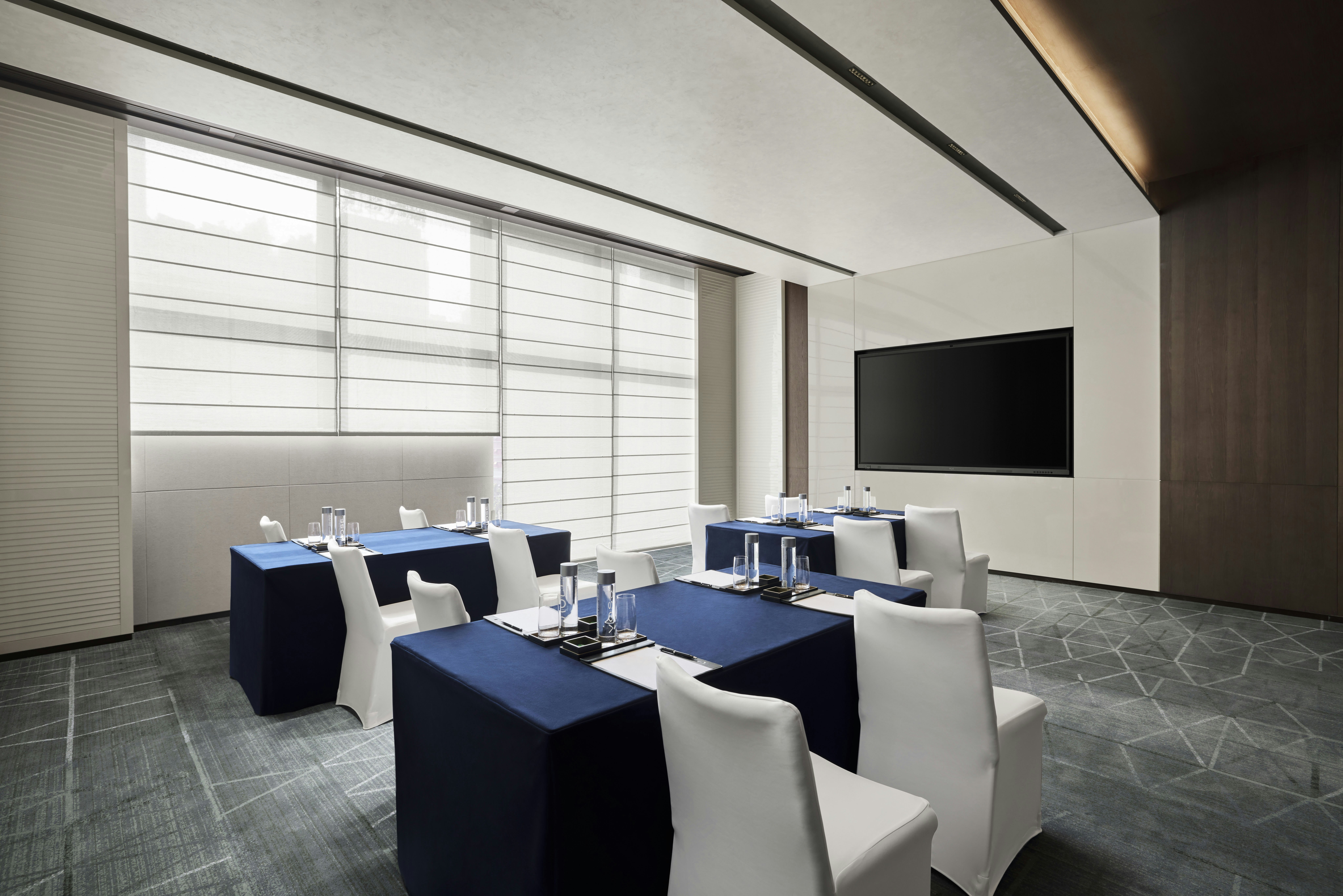 Conrad Chongqing 20/21