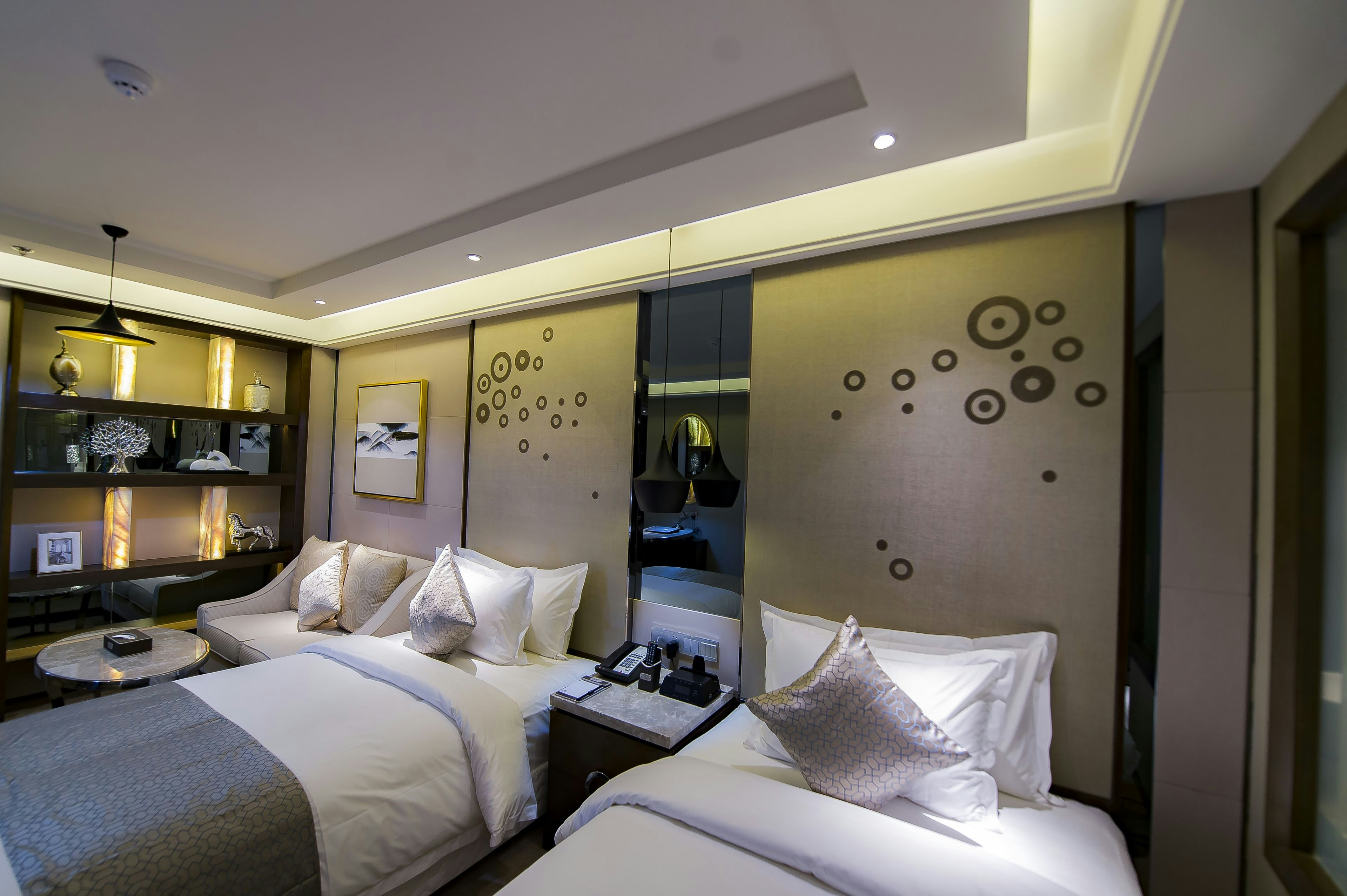 SUPERIOR, TWIN BEDS
