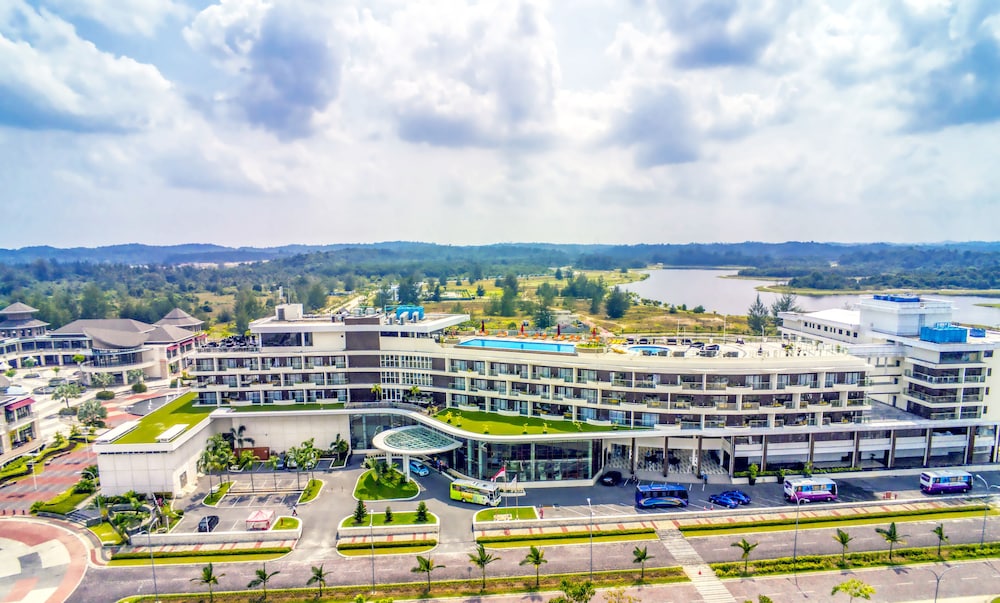 Grand Lagoi Hotel By Willson 6/71