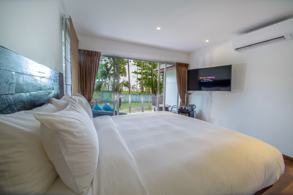 Zara Resort (ex The Privilege Hotel Ezra Royal Beach) 22/80