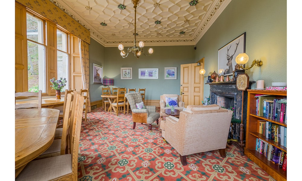 Mansfield House Hotel 41/73