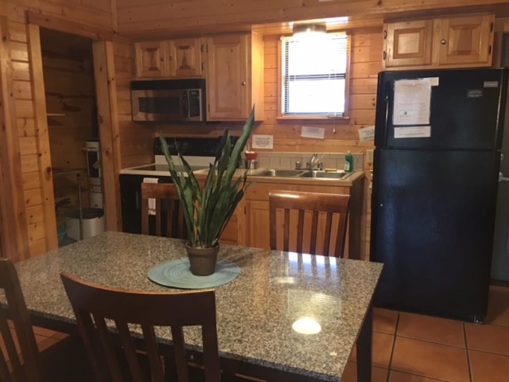 Frio Springs Lodges 37/50