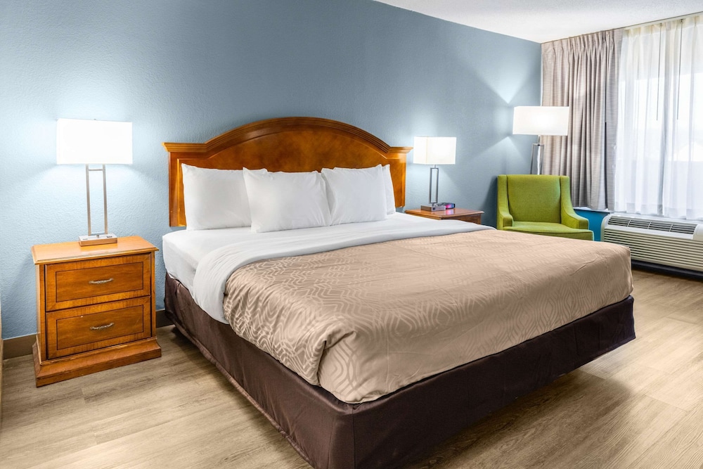 Econo Lodge Middlesboro, KY 16/31