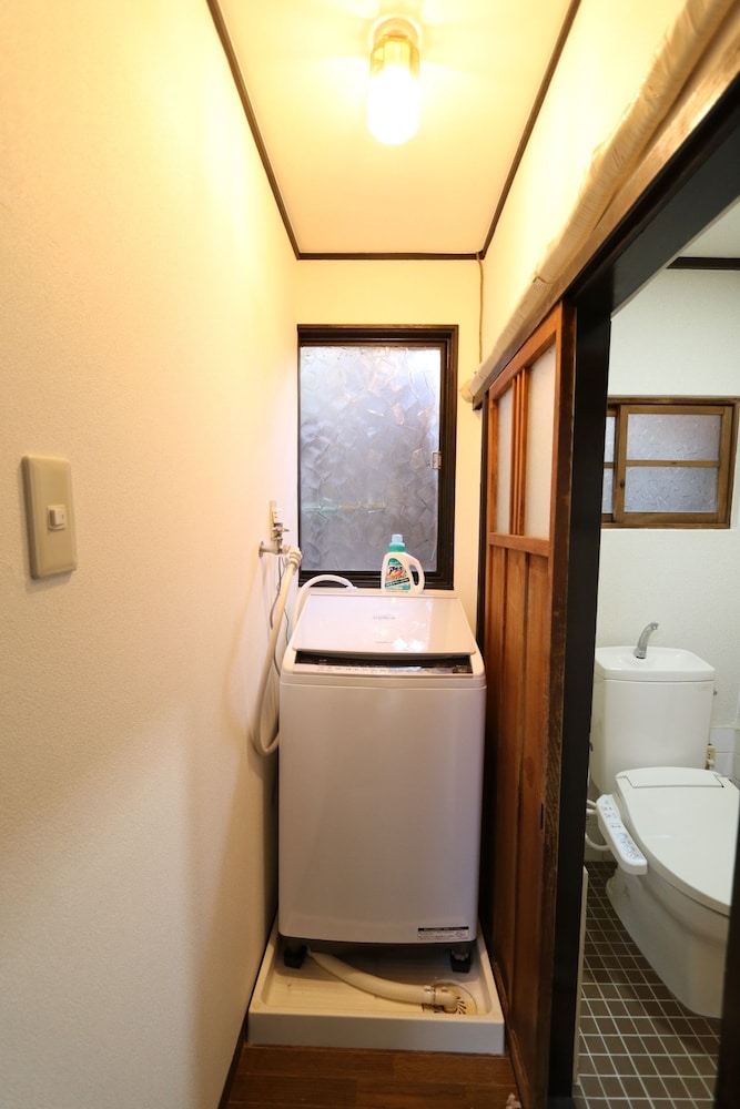 Guest House E-Nine 20/20