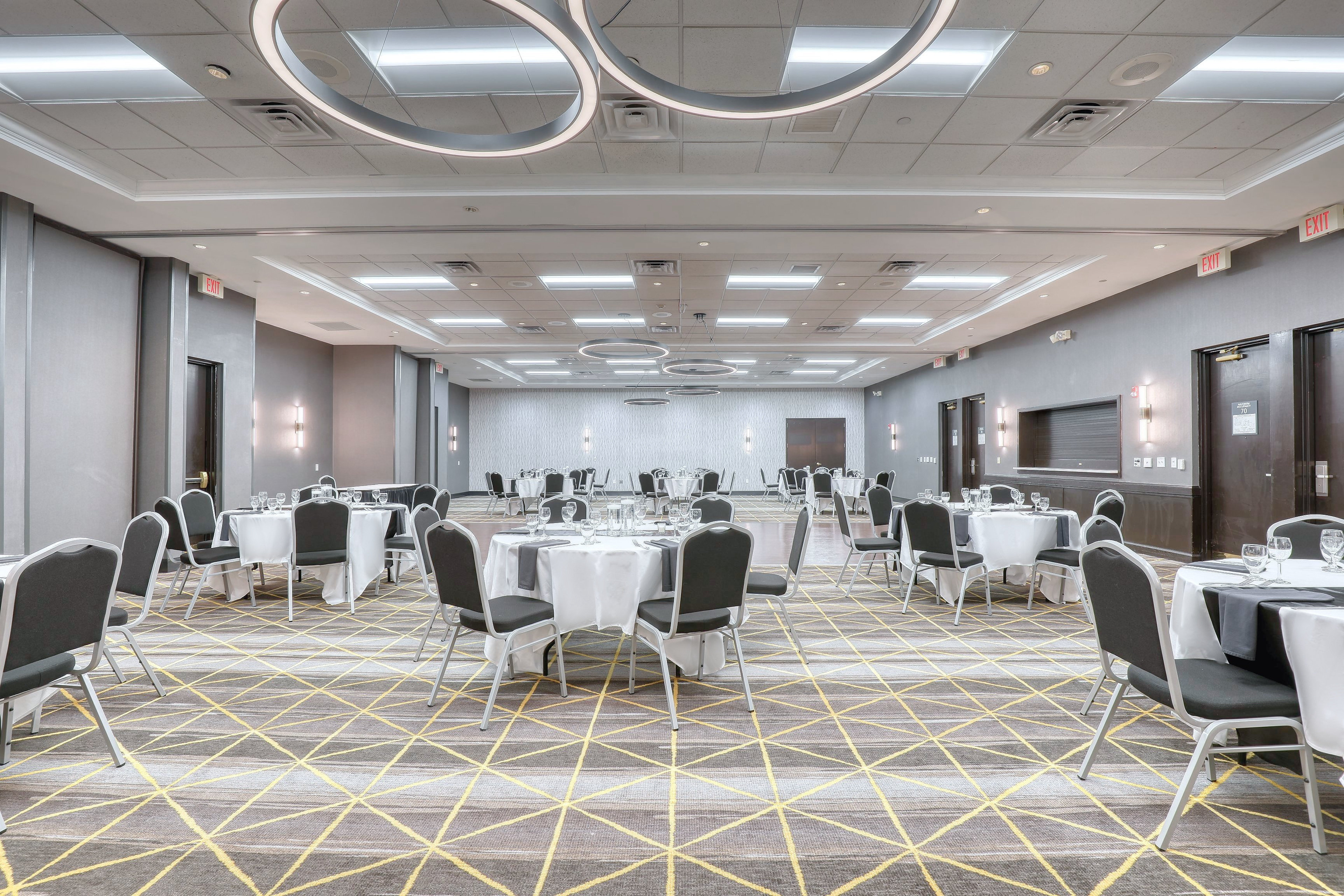 Holiday Inn Hotel And Suites Madison West 61/74