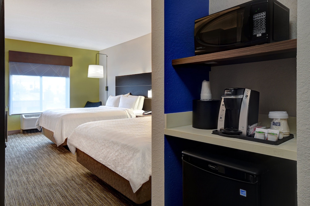Holiday Inn Express Hotel Suites Smyrna Nashville Area 9/41