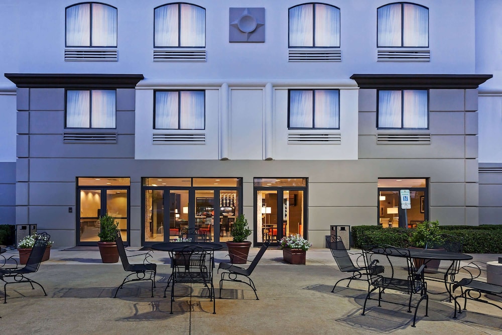 温德姆达拉斯拉斯科林纳斯温盖特酒店(Comfort Inn & Suites Irving Las Colinas DFW) 图片2