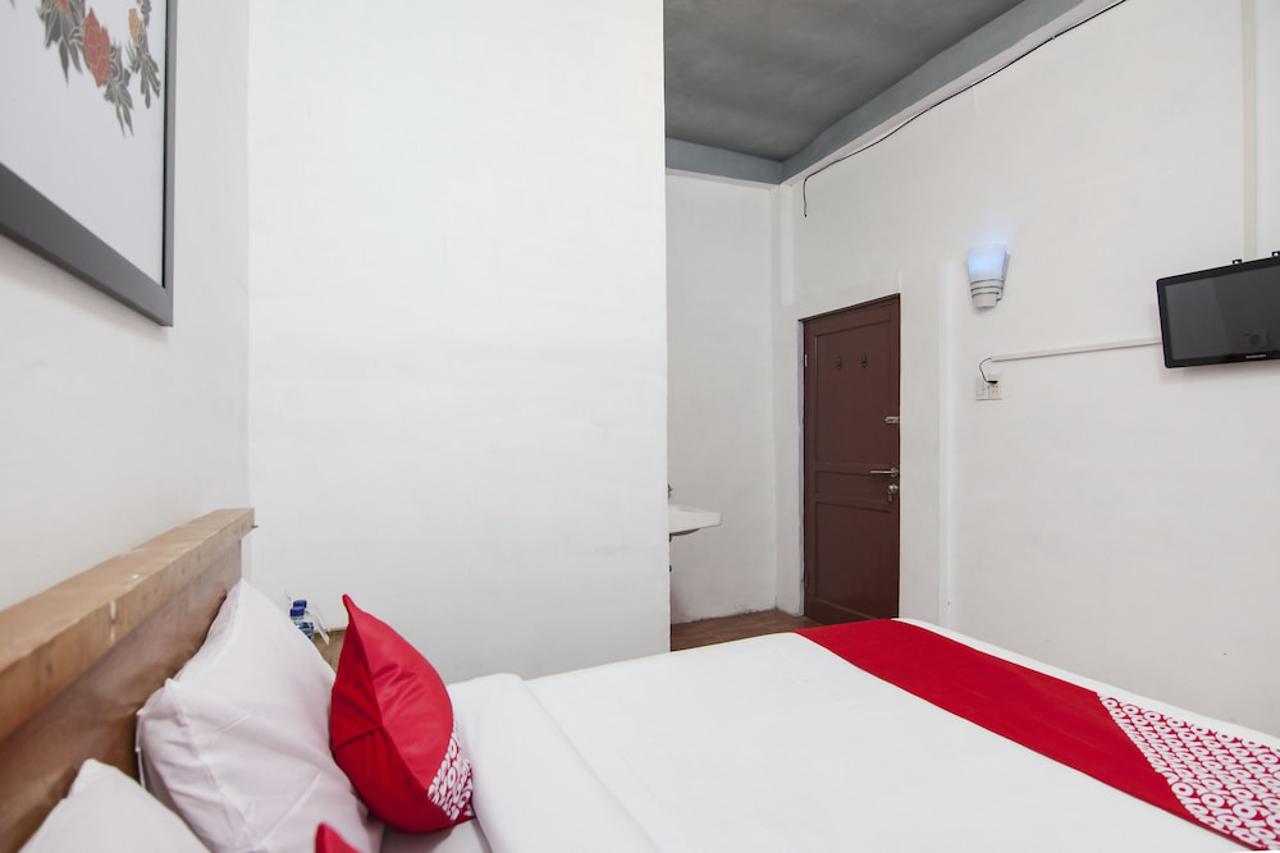 Hotel O near Monument Historique Berastagi formerly Serdika Paviliun 10/20