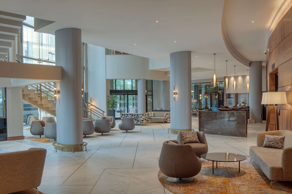 Hilton Belfast 34/75