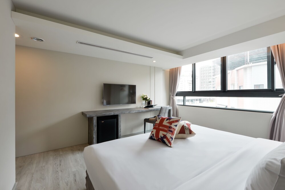 SUPERIOR, DOUBLE BED