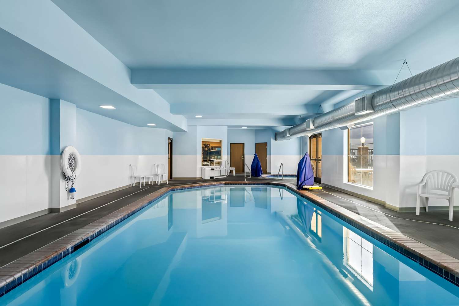 Comfort Inn and Suites Hermiston, OR 25/47