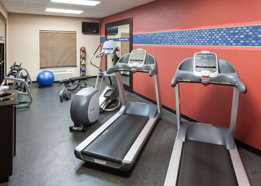 Hampton Inn And Suites Tulare 31/60