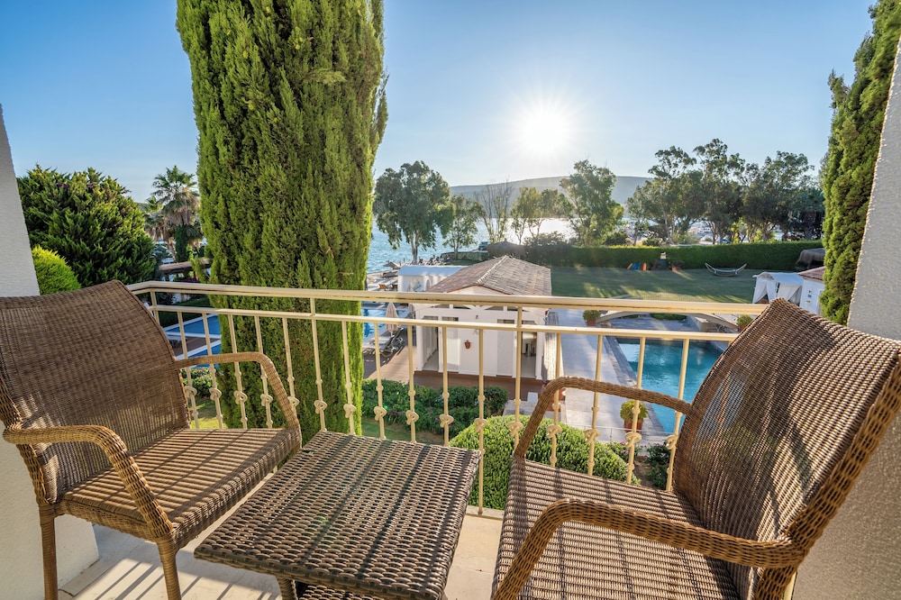 Antmare Hotel 38/50