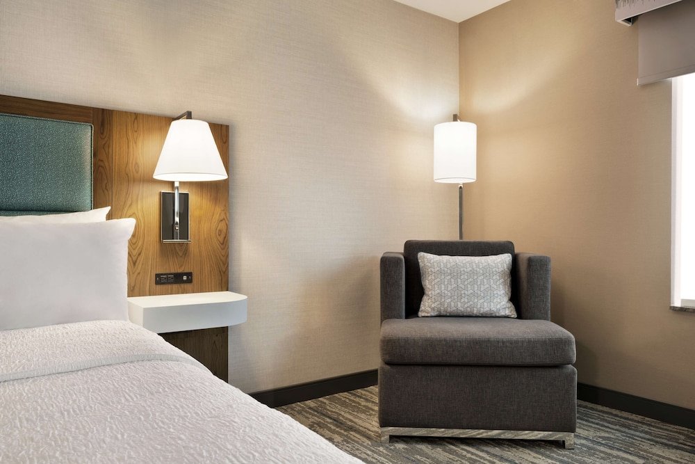 Hampton Inn & Suites Tacoma/Puyallup 36/56