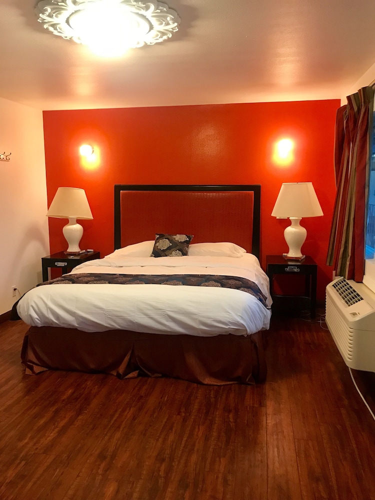 Norwalk inn & suites 6/39