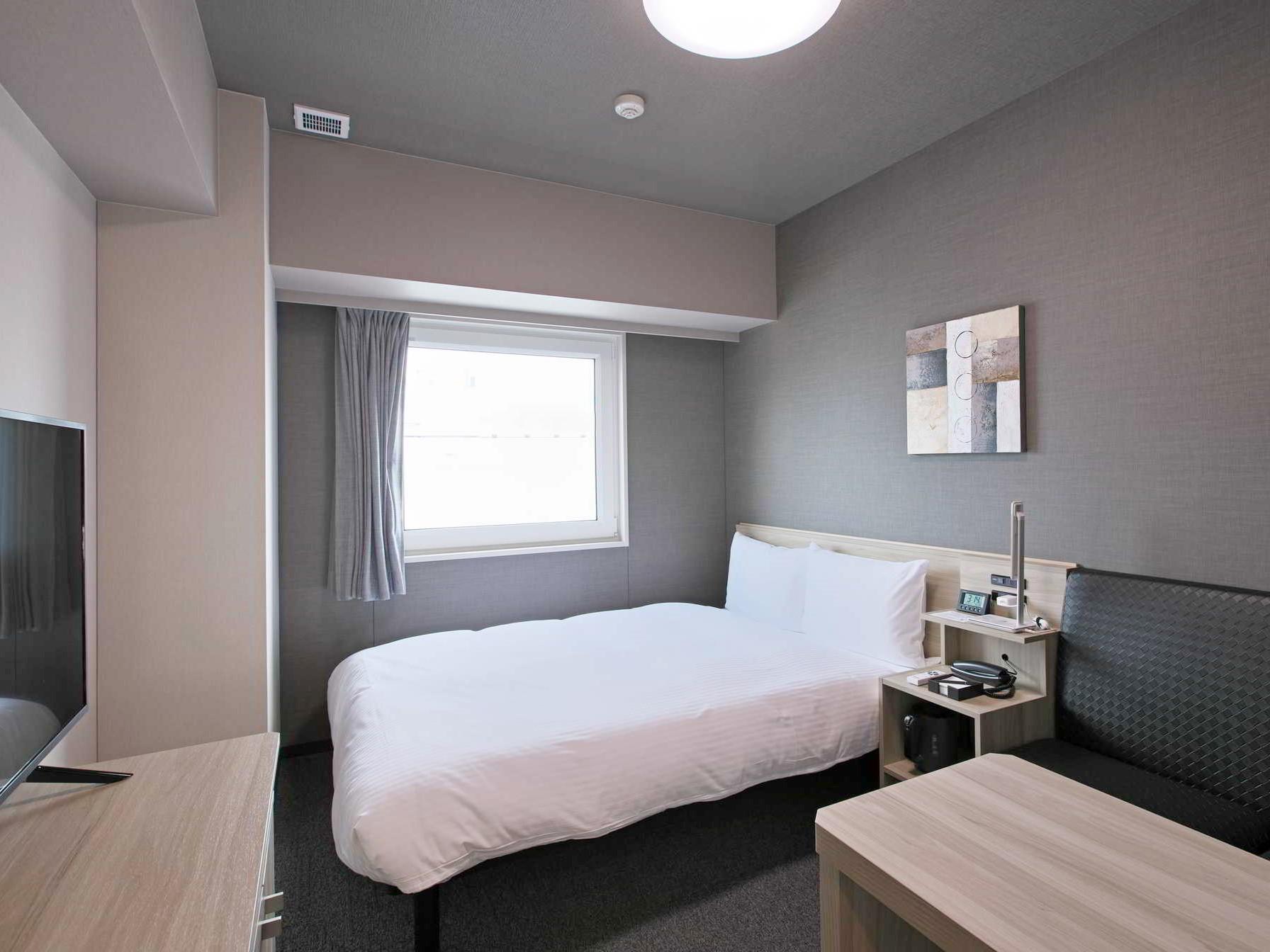 Semi Room, Semi Double Bed, Smoking