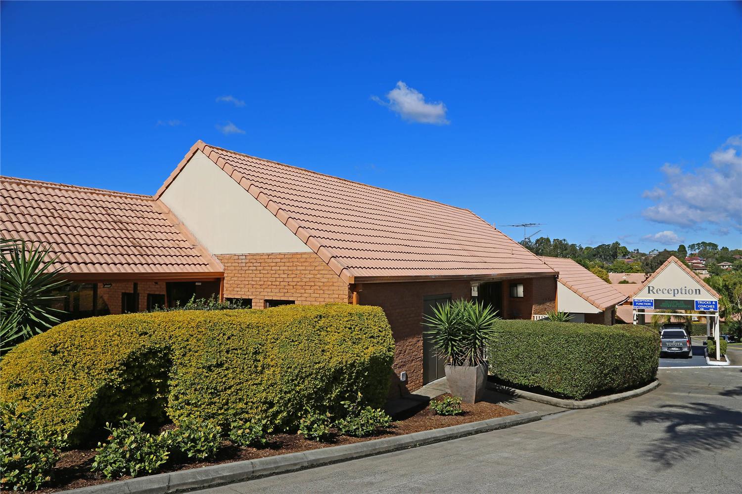 Quality Hotel Robertson Gardens 41/42