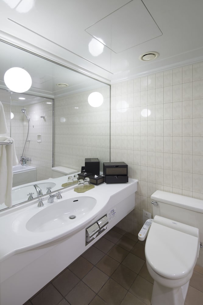 Biwako Hotel 48/50