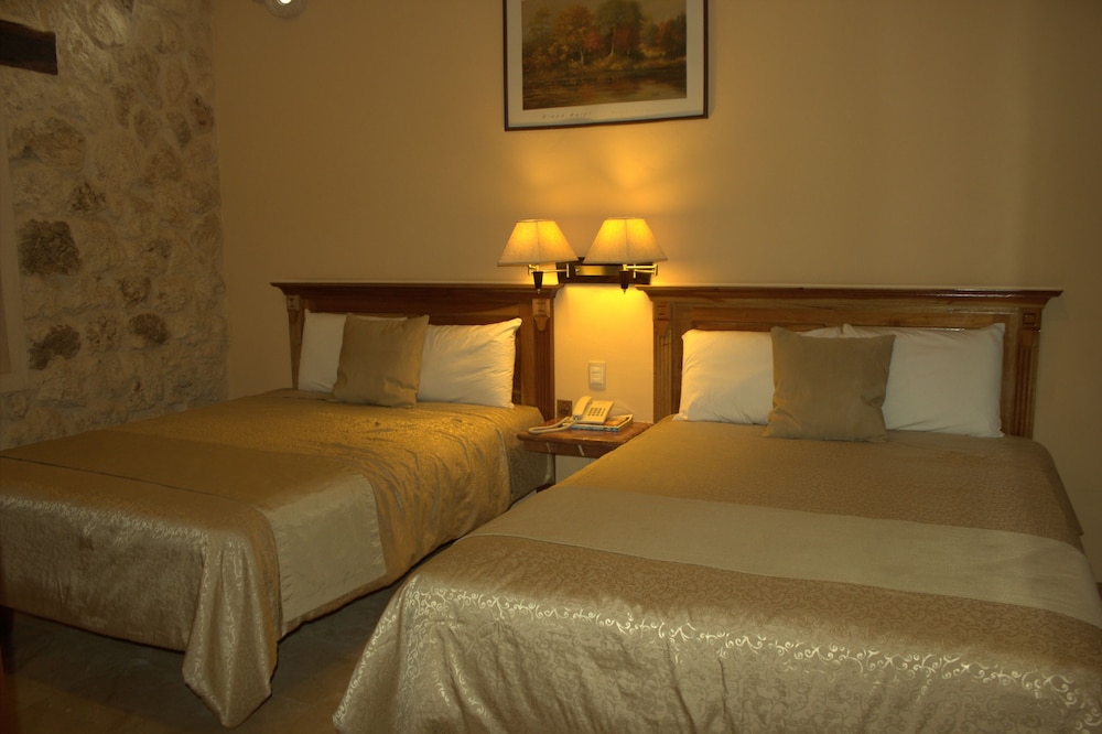 Cancun International Suites Ex Mallorca Hotel And Suites 18/35