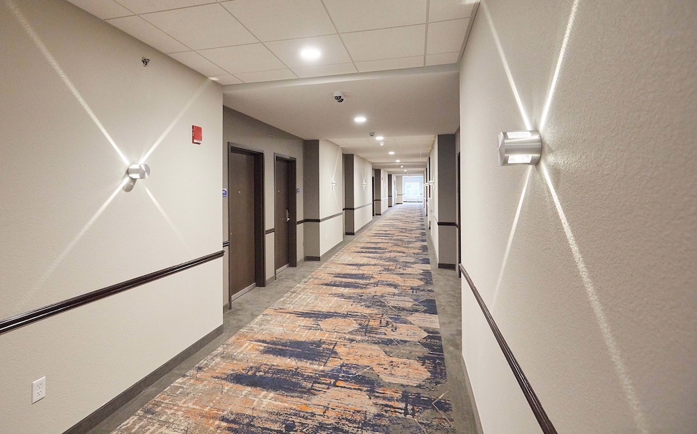 Gundersen Hotel & Suites 17/48