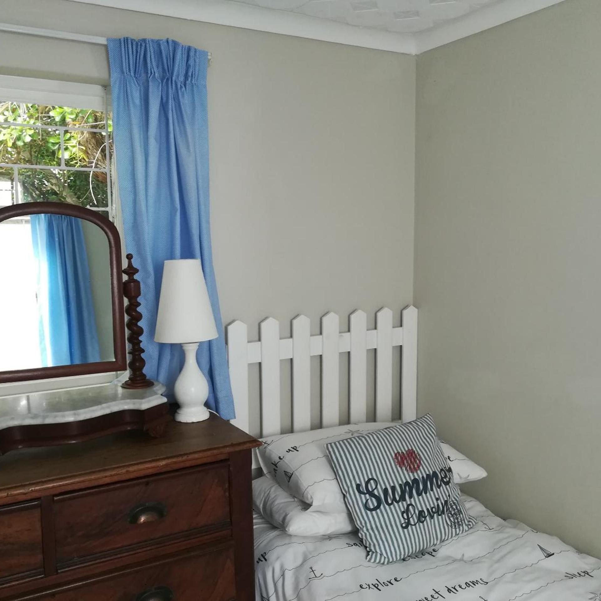 Eastbury Cottage 18/50