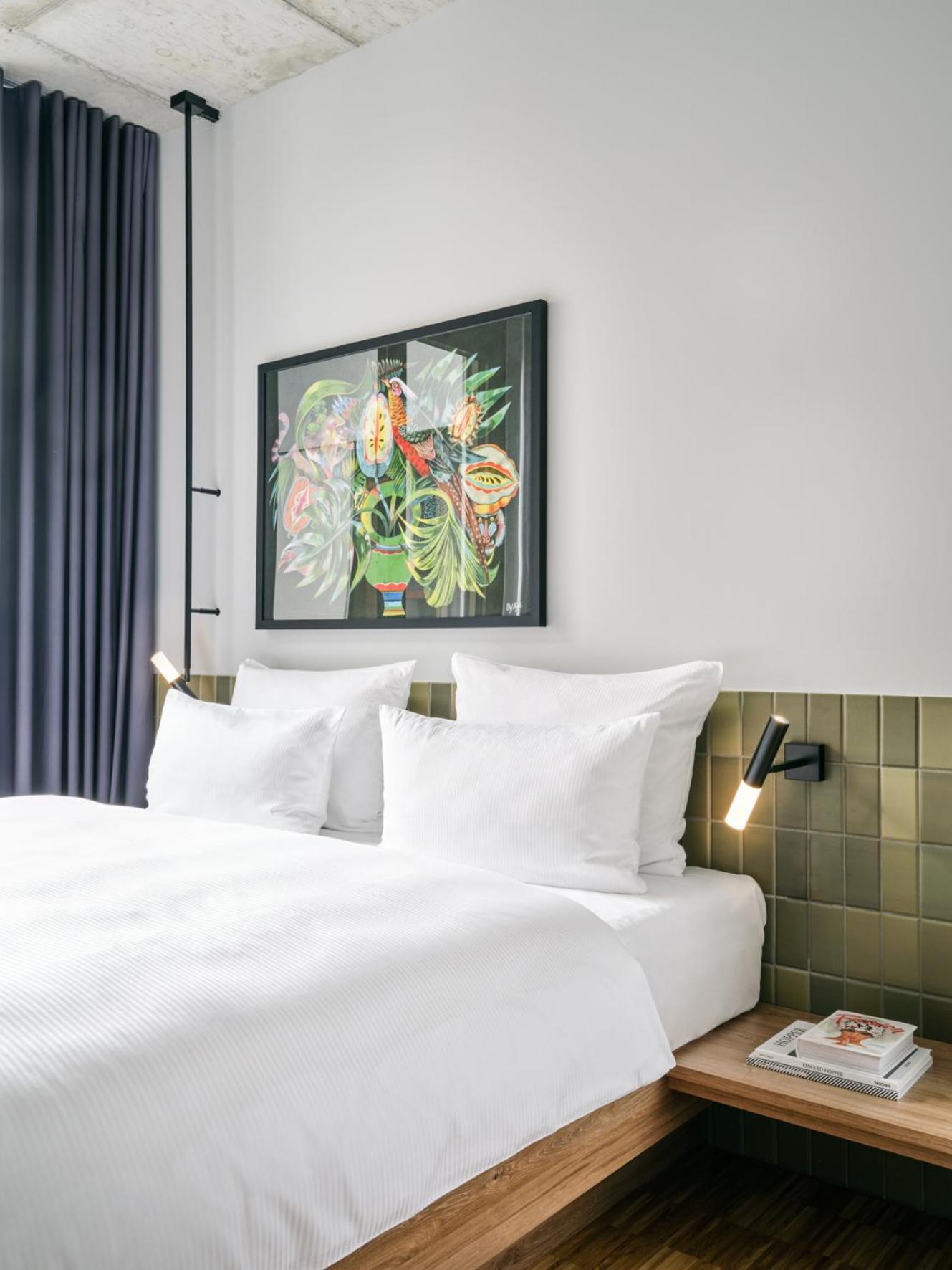 Deluxe, Double Bed