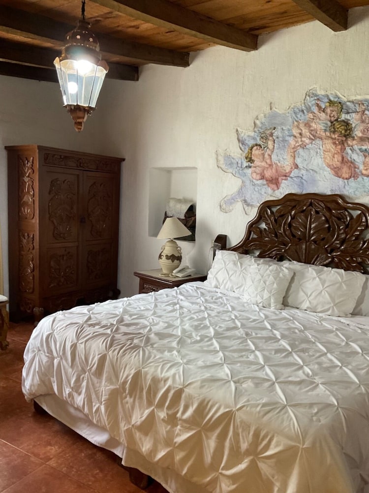 Villa San Jose Hotel And Suites 10/50