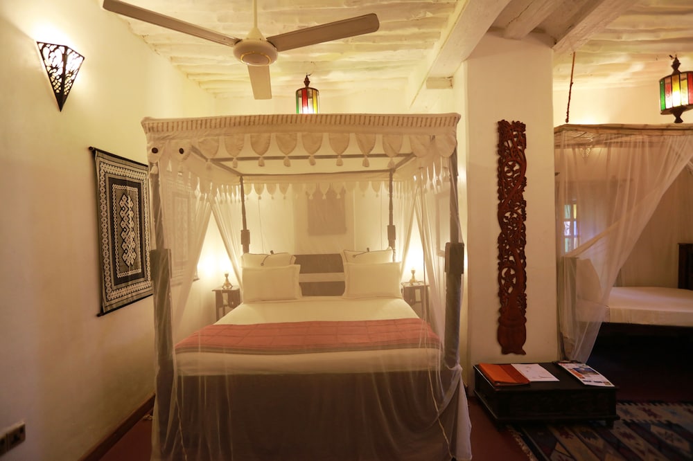 Jafferji House 40/77