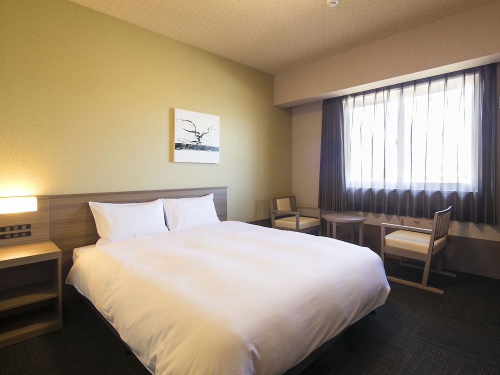 ROOM, DOUBLE BED