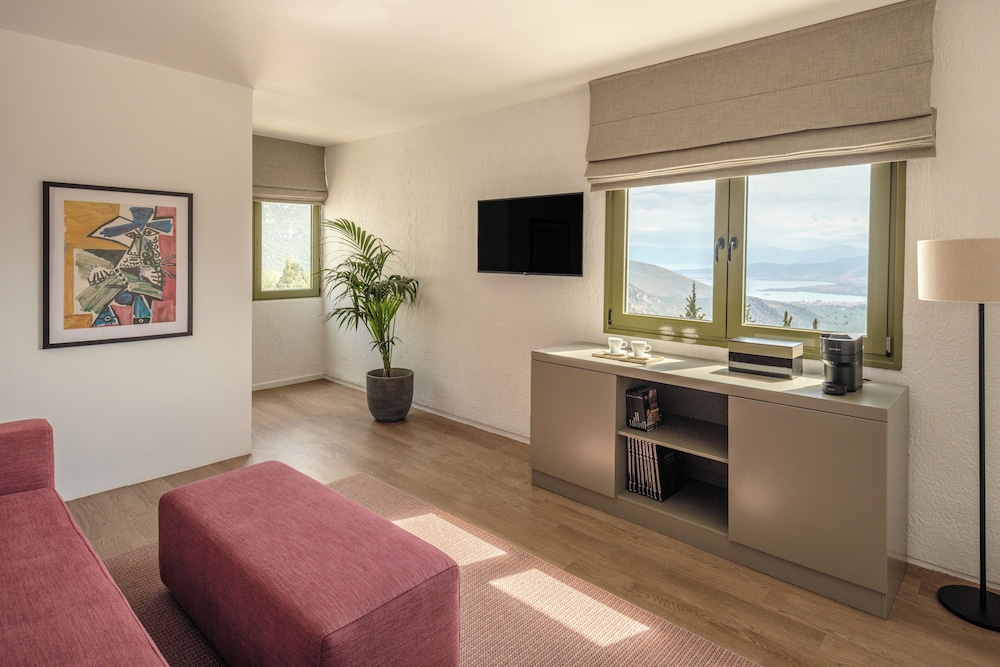 Amalia Hotel Delphi 43/66