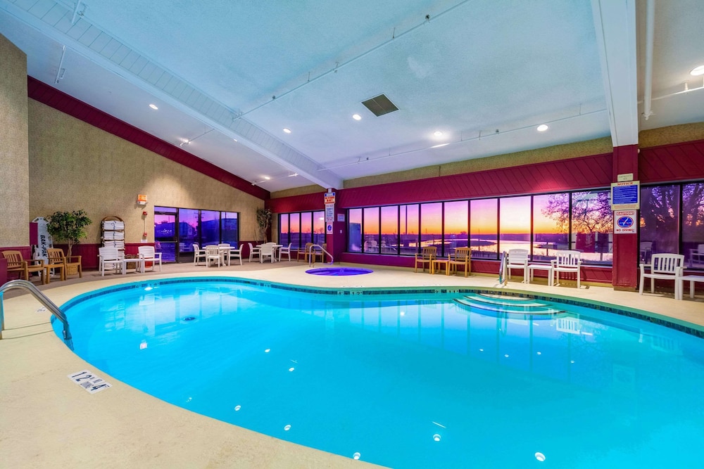 Quality Inn and Conference Center I-80 Grand Island 1/58