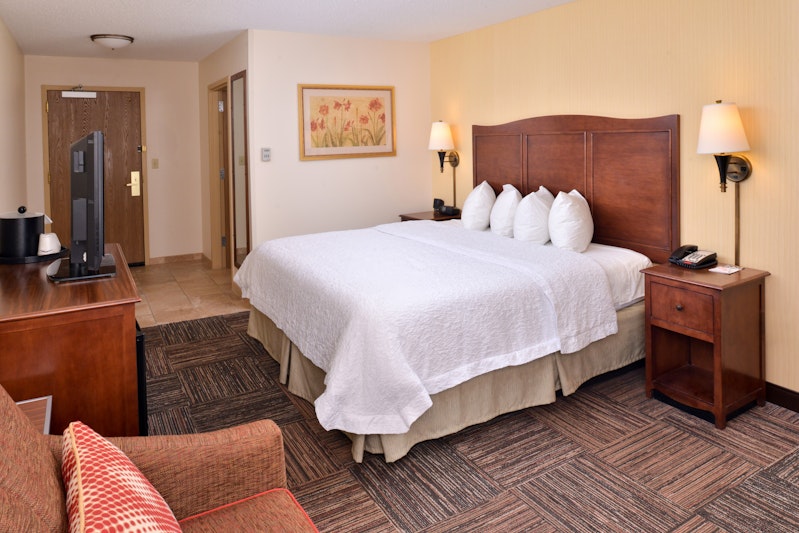 Hampton Inn Elkhart In 7/44