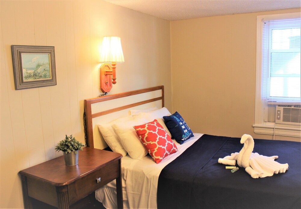Blue Water Inn 33/46