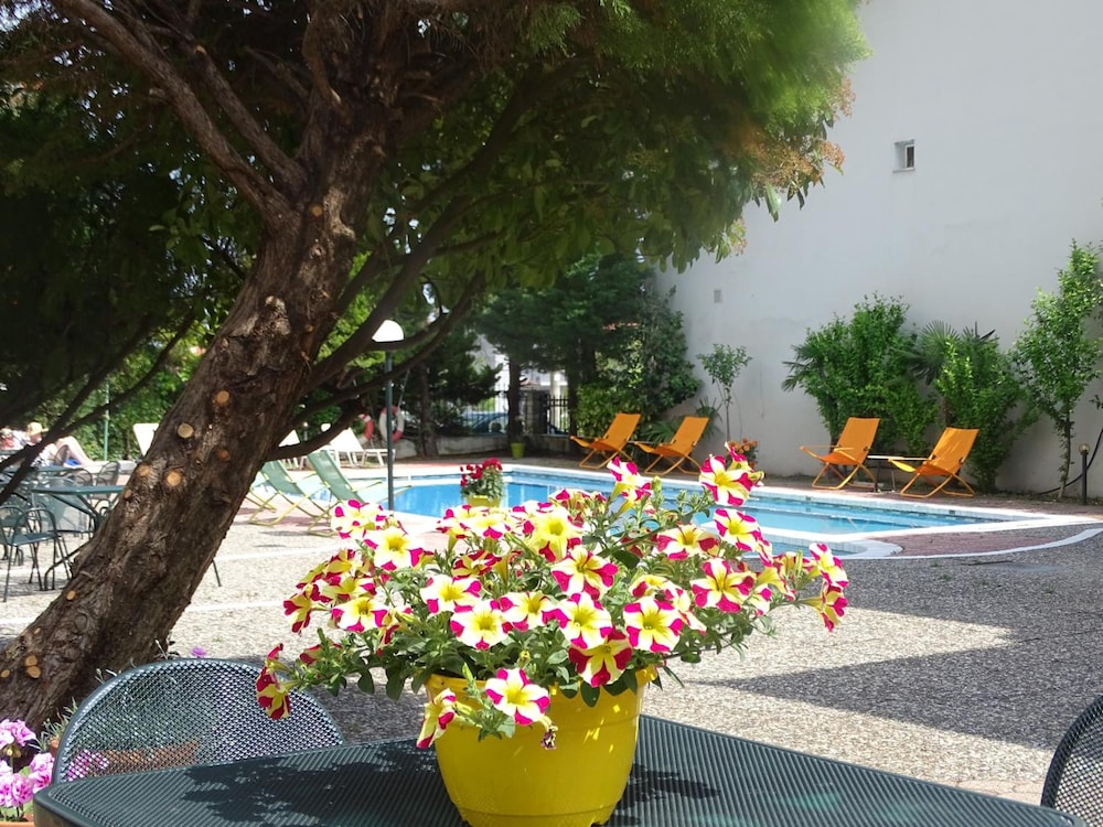Olympus Drosos Hotel Villa 24/50