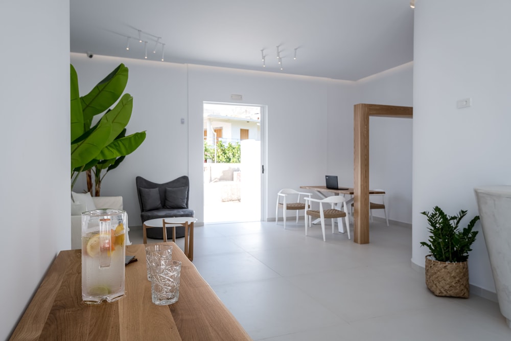 Kantouni Beach Hotel 31/49