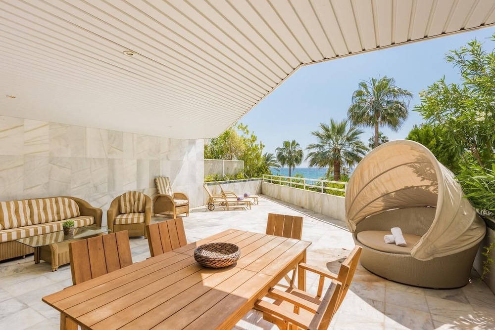 Coral Beach Aparthotel 39/77