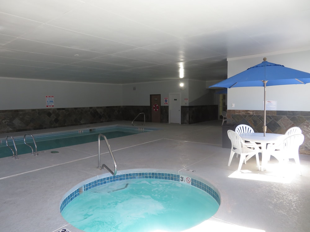 SureStay Plus by Best Western Montrose 28/48