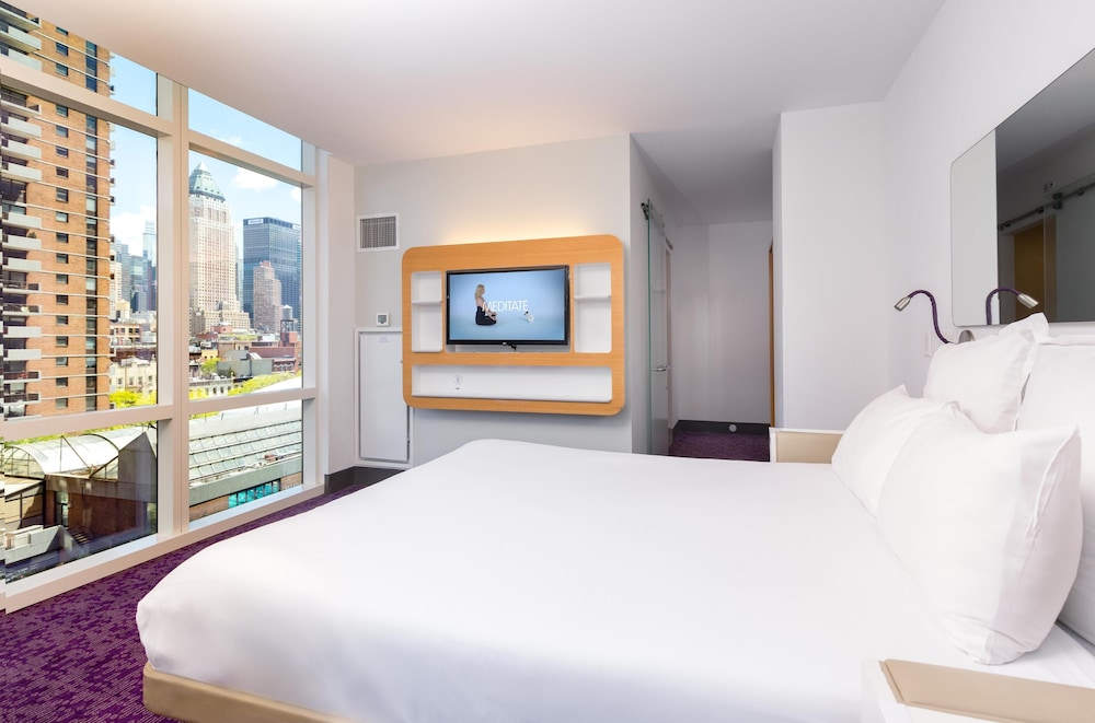 YOTEL New York Times Square, Select by Hilton 13/42