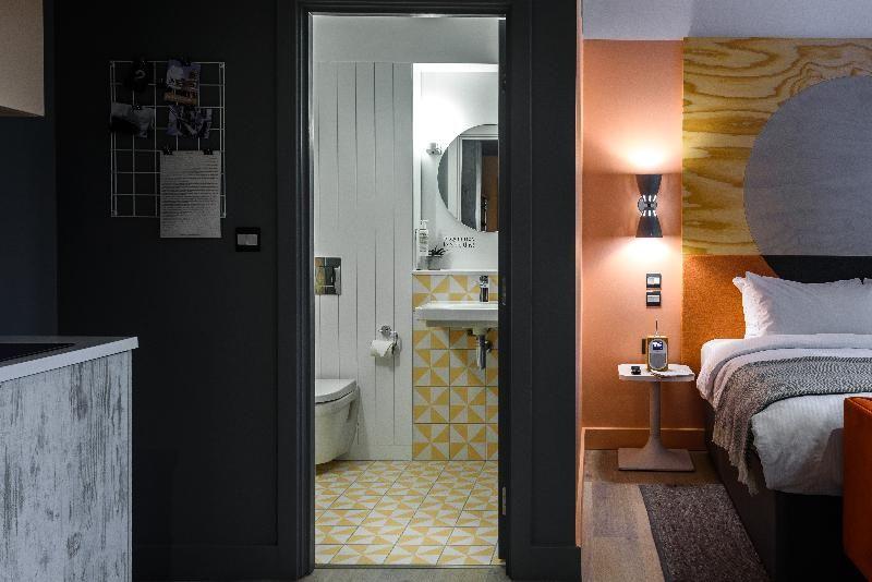 Master, 2 Double Beds