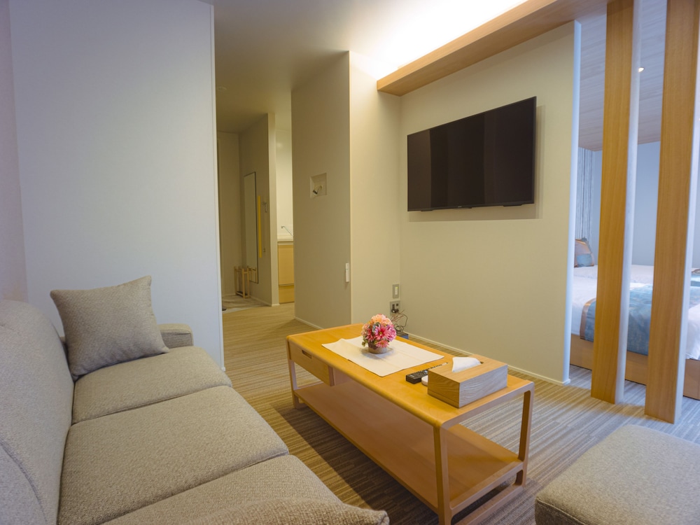 Grand Base Hakata Sumiyoshi 32/50